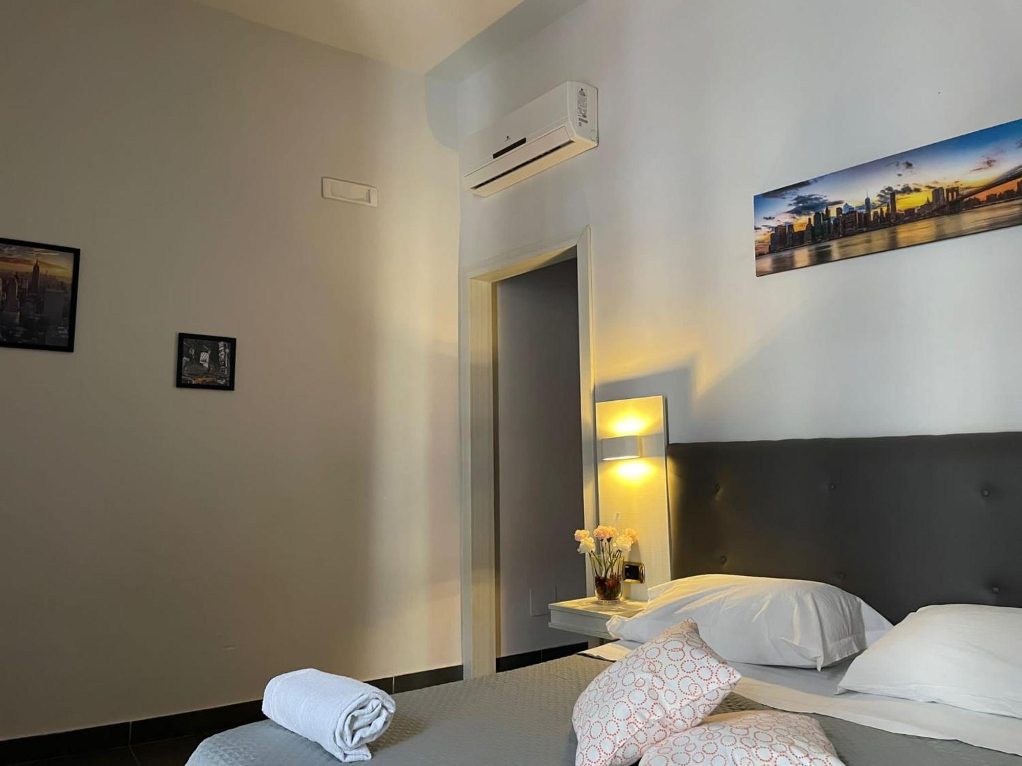 Oceania Hotels Napoli Exterior photo