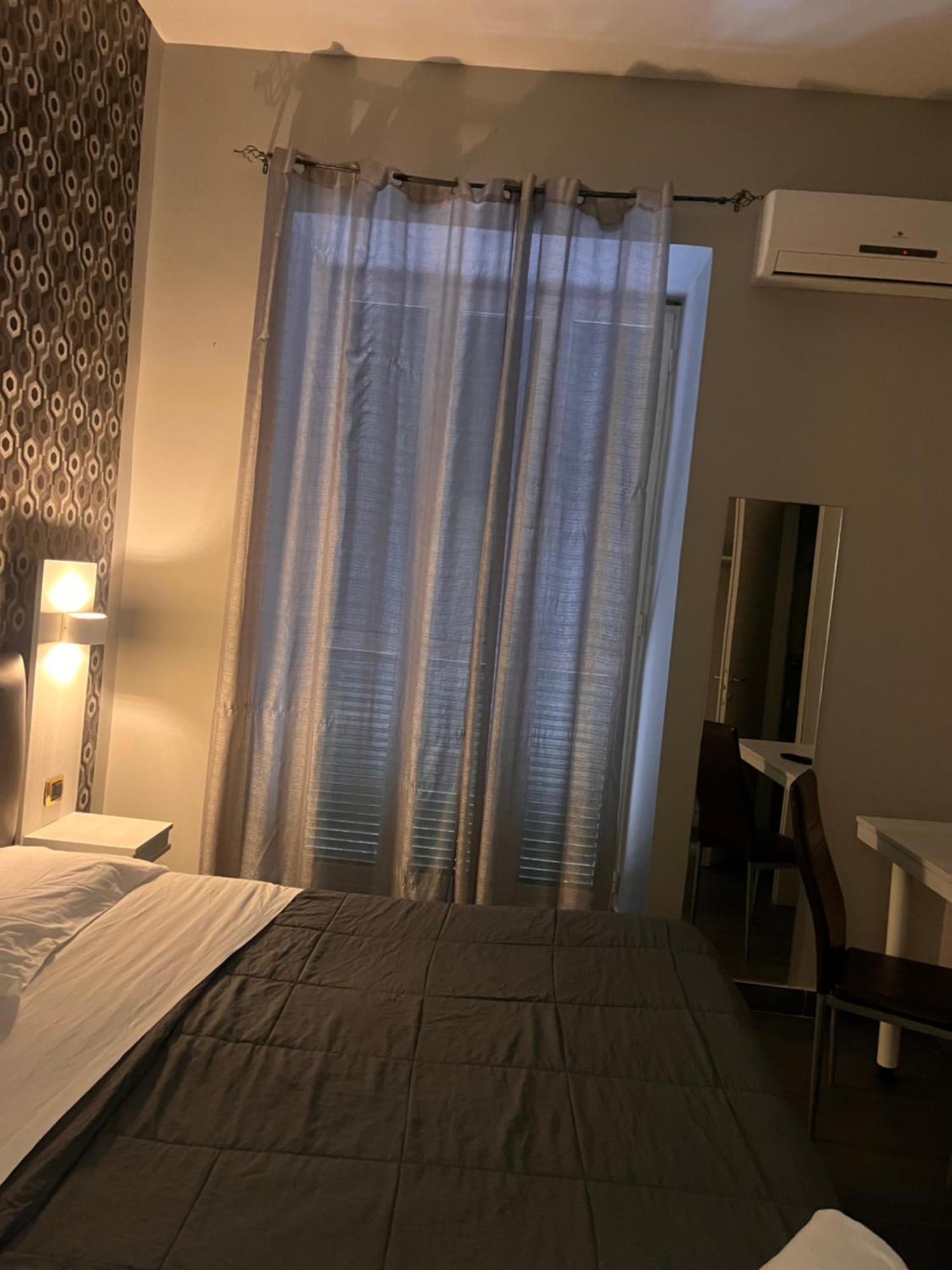 Oceania Hotels Napoli Exterior photo